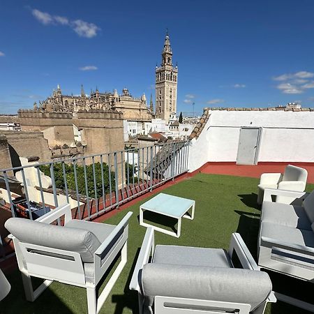 Ferienwohnung Alianza Giralda Sky View By Valcambre Sevilla Exterior foto