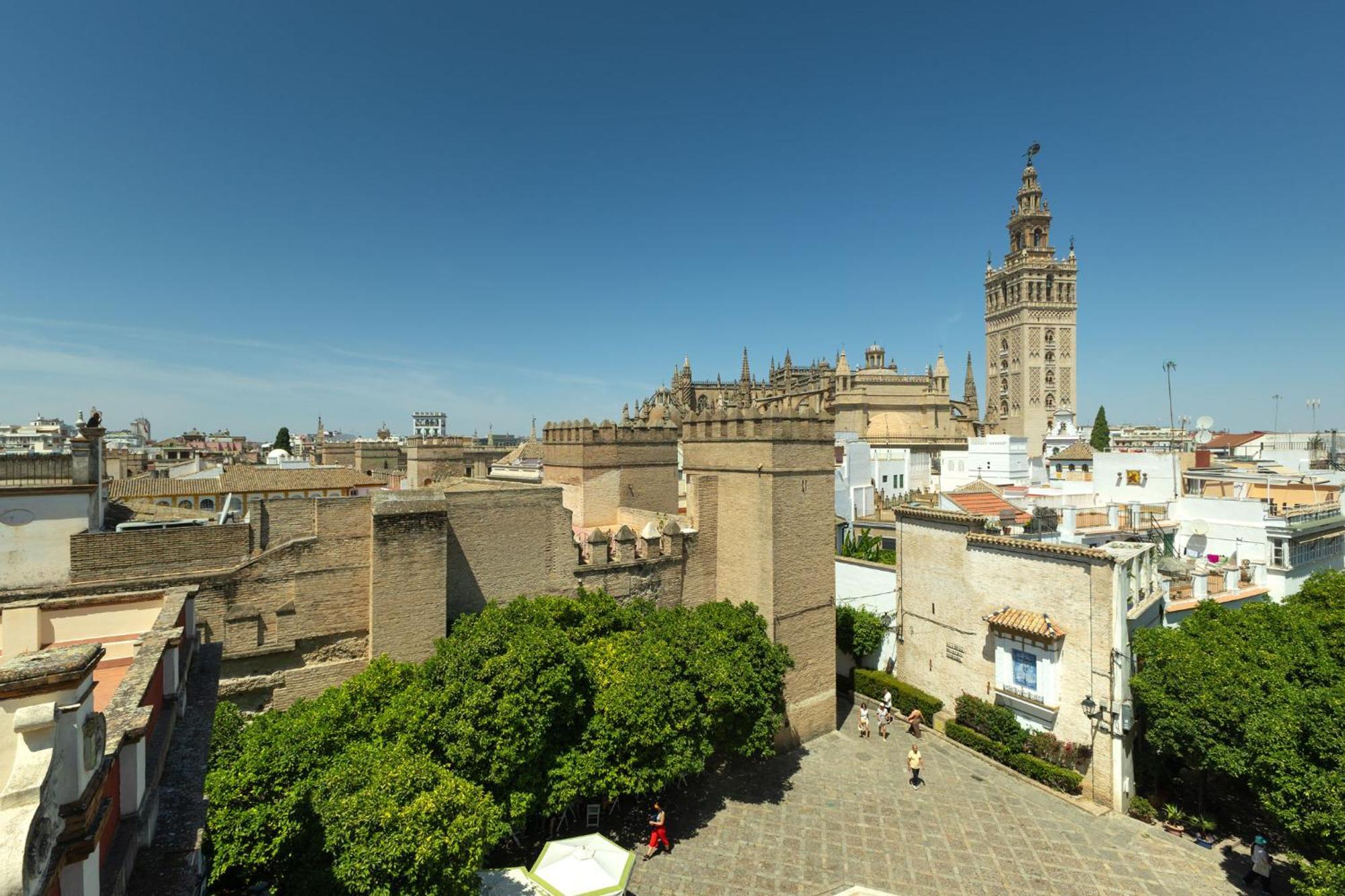 Ferienwohnung Alianza Giralda Sky View By Valcambre Sevilla Exterior foto